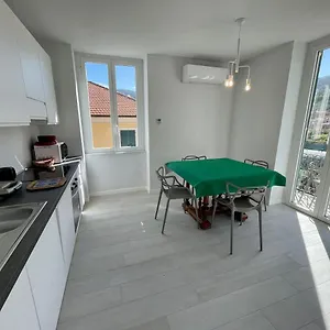 casa-roma.hotelitalianriviera.com/